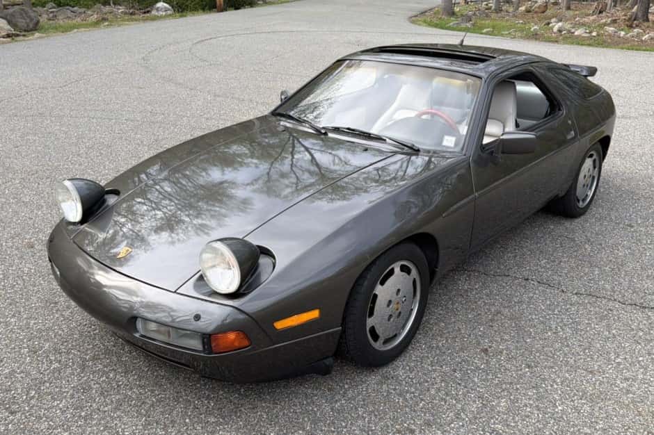 1989 Porsche 928 sold for $20,250