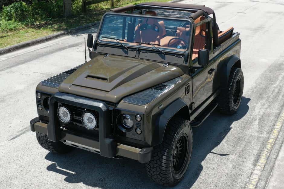 1996 Land Rover 90 / Defender 90 (Euro Spec) sold for $115,000