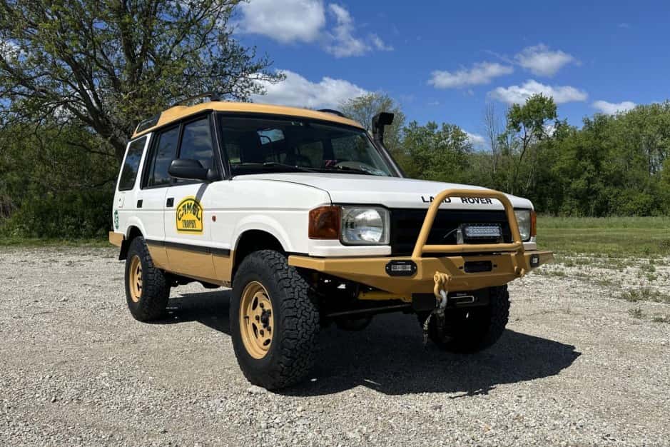 1995 Land Rover Discovery I sold for $7,500