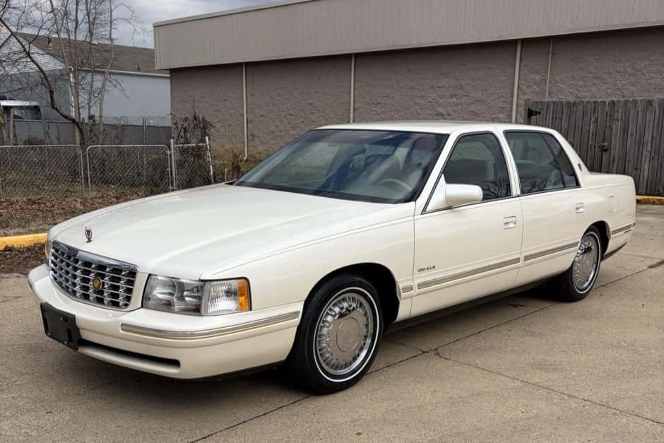1999 Cadillac DeVille sold for $5,400