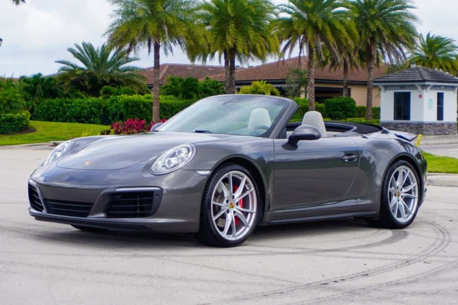 2018 Porsche 991 911 Carrera 4S sold for $97,555