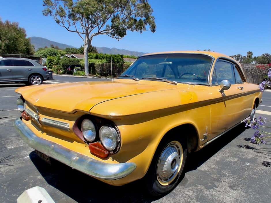 1962 Chevrolet Corvair (1960-1964) sold for $2,400