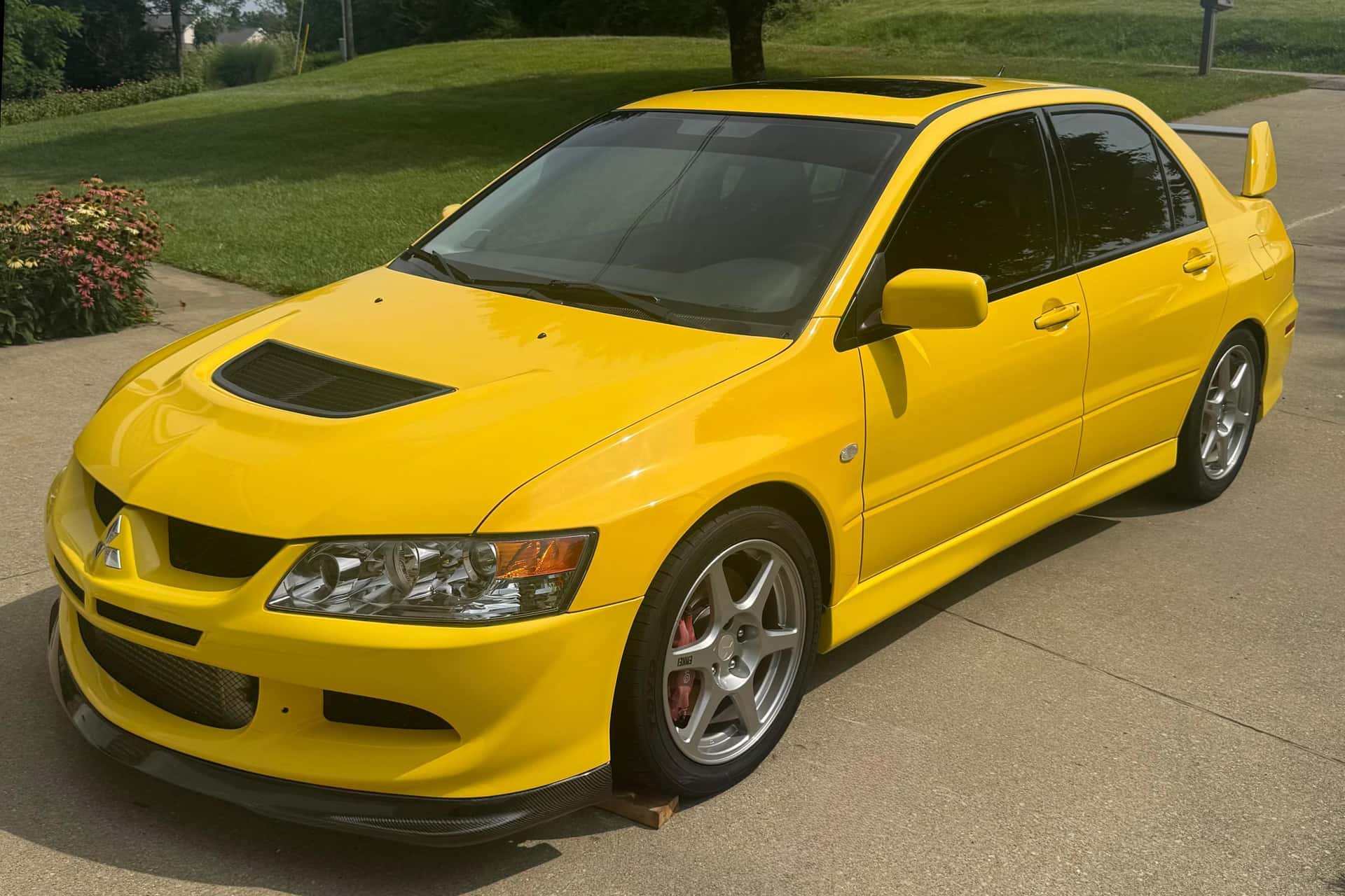 2004 Mitsubishi Lancer Evolution sold for $37,000