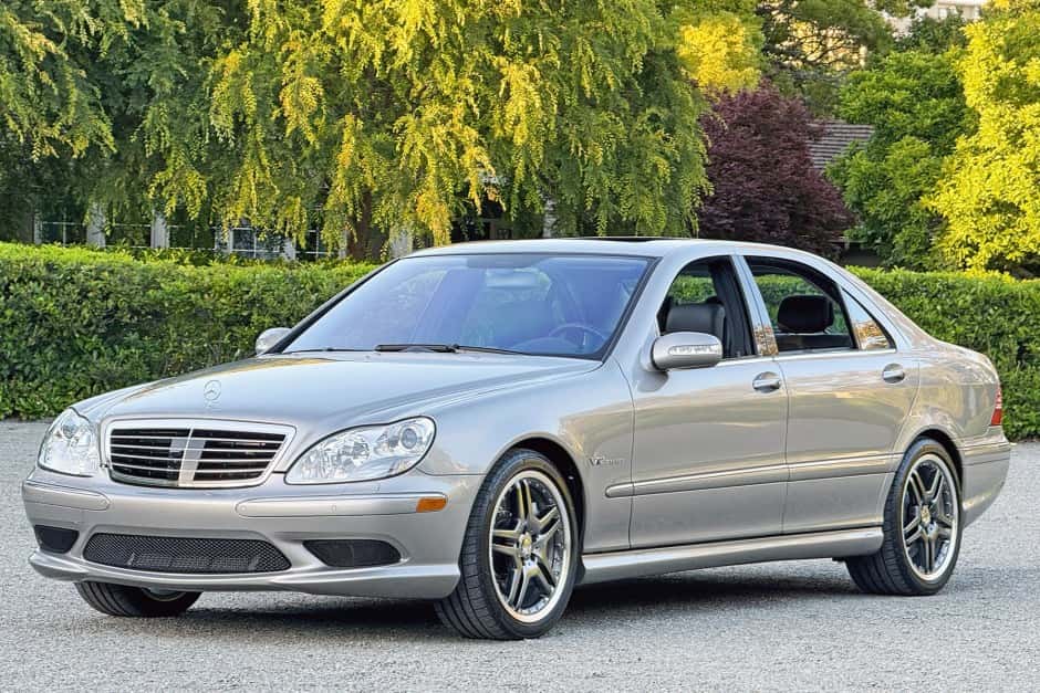 2006 Mercedes-Benz W220 S-Class sold for $68,000