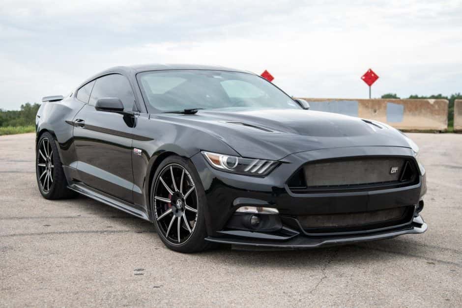 2015 Ford S550 Shelby Mustang sold for $33,066