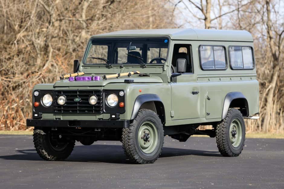 1996 Land Rover 110 / Defender 110 (Euro Spec) sold for $26,000