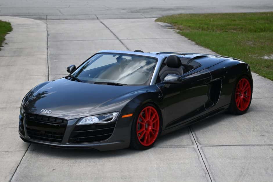2011 Audi R8 V10 (Type 42) sold for $122,000