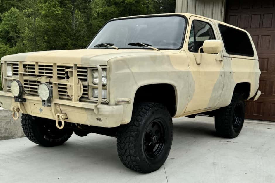 1986 Chevrolet K5 Blazer 1973-1991 sold for $11,000