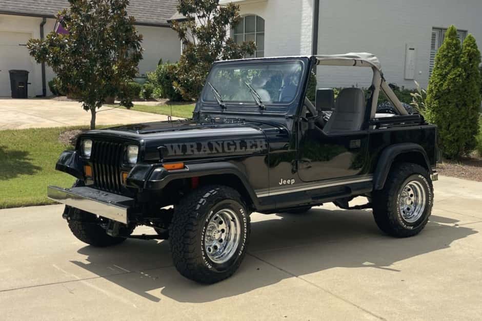 1988 Jeep Wrangler YJ (1987-1995) sold for $14,250