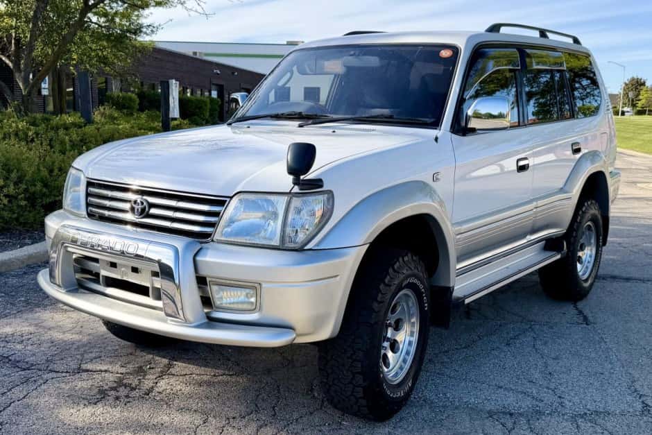 2000 Toyota Land Cruiser Prado 90-Series sold for $13,600