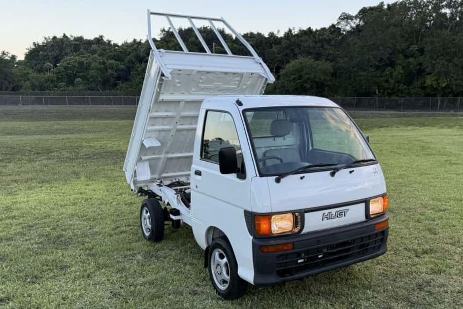 1995 Daihatsu Hijet sold for $8,100