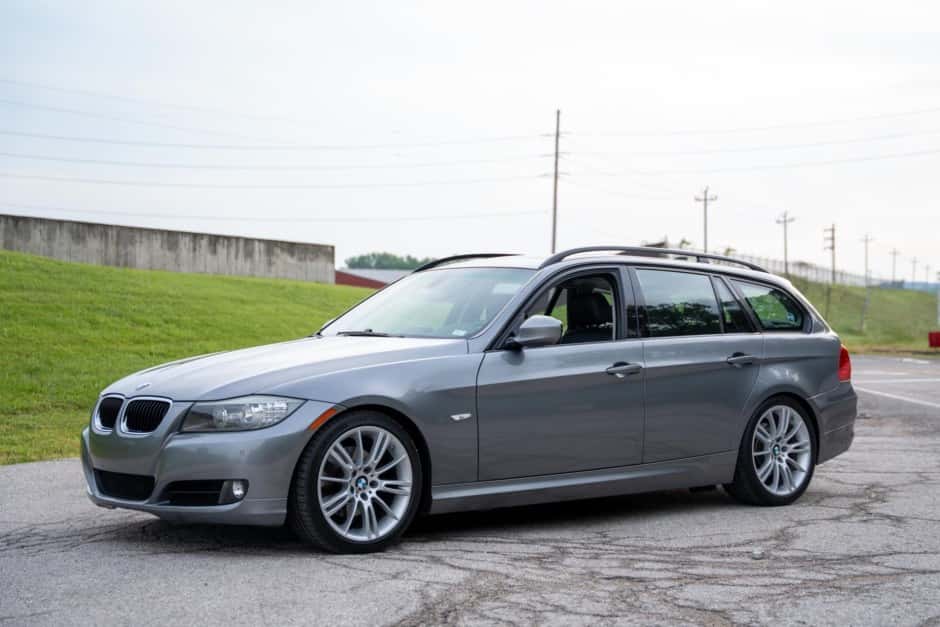 2009 BMW E91 3-Series Touring sold for $20,500