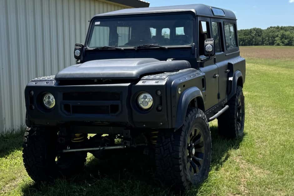 1995 Land Rover 110 / Defender 110 (Euro Spec) sold for $28,500