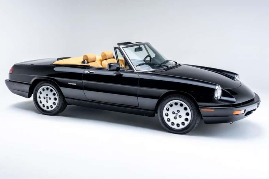 1991 Alfa Romeo 105/115 Spider Series 4 sold for $16,600