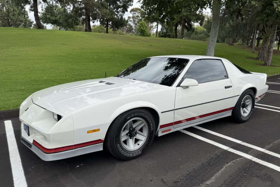 1984 Chevrolet Camaro (3rd Generation – 1982-1992) sold for $7,250