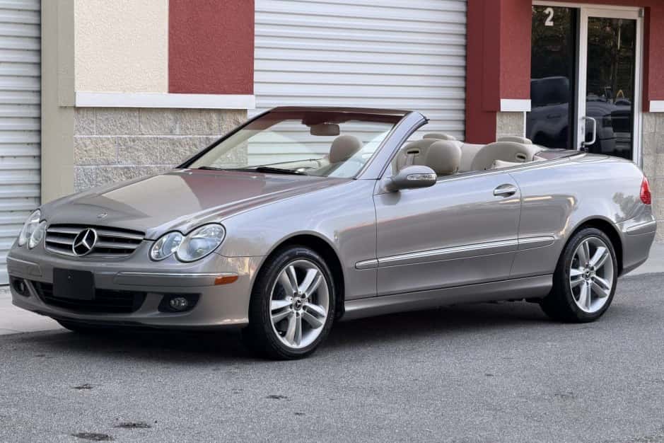 2008 Mercedes-Benz C209/A209 CLK-Class (Non-AMG) sold for $7,500