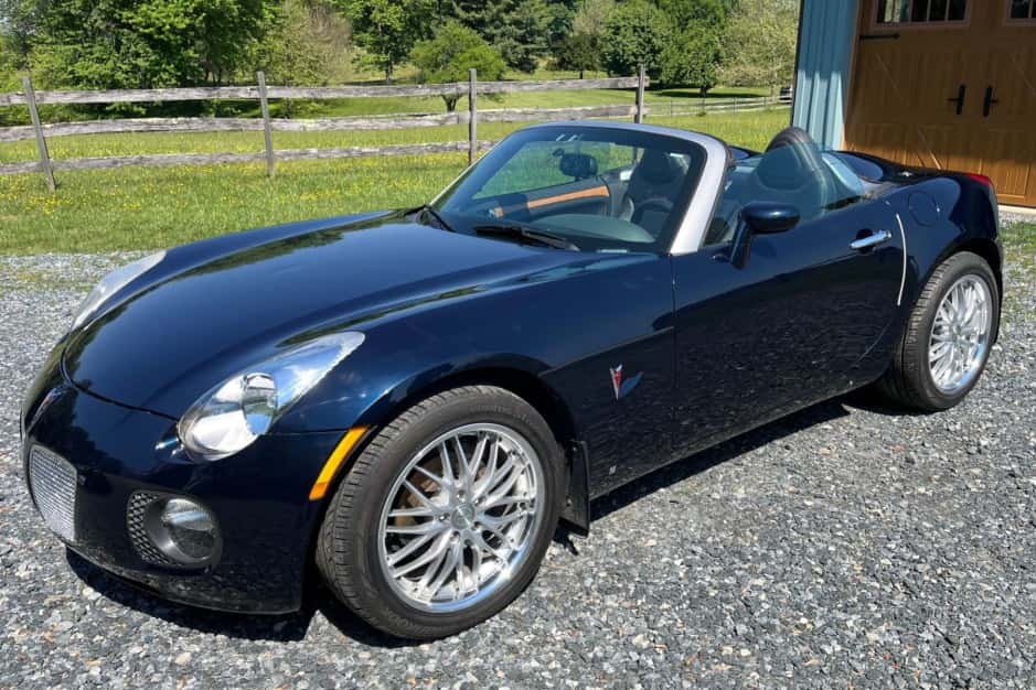 2007 Pontiac Solstice sold for $10,000