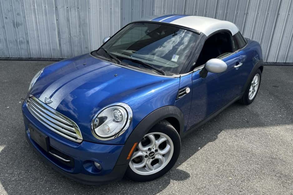 2013 Mini R58 & R59 Coupe & Roadster sold for $6,000