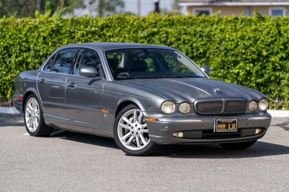 2004 Jaguar X350/X356/X358 XJR (2004-2009) sold for $6,300