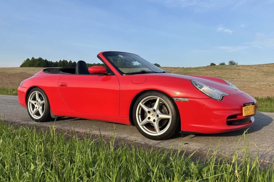 2002 Porsche 996 911 Carrera sold for $21,000