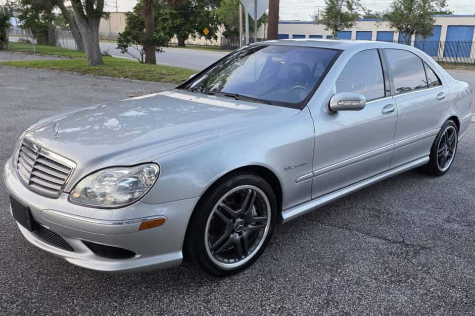 2006 Mercedes-Benz W220 S-Class sold for $27,500