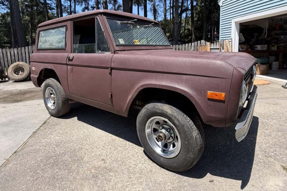 1971 Ford Bronco U13/U14/U15 1966-1977 sold for $10,000