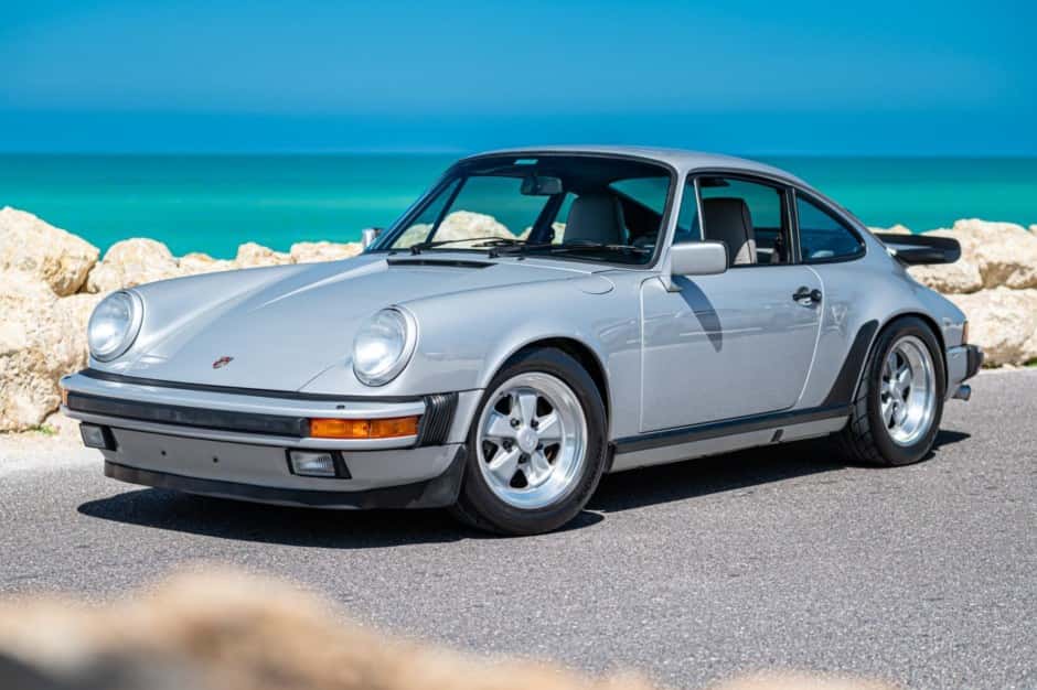 1989 Porsche 911 Carrera 3.2 sold for $118,000