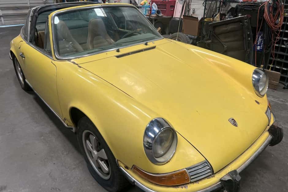 1972 Porsche LWB 911T (1969-1973) sold for $32,750