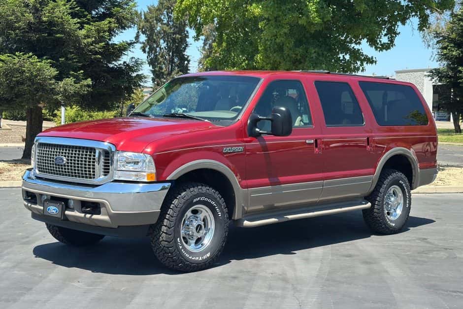 2001 Ford Excursion sold for $16,500