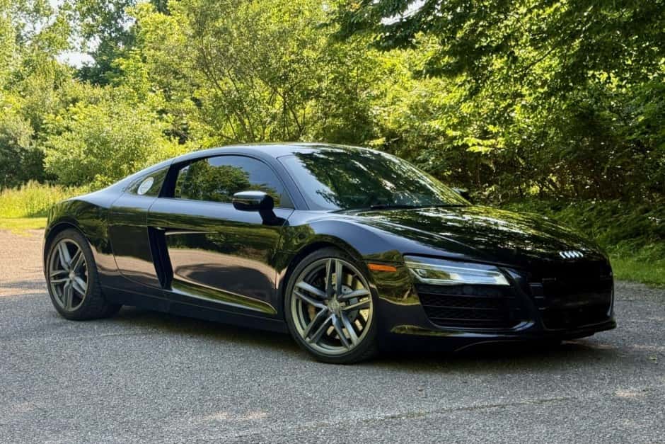 2014 Audi R8 V8 (Type 42) sold for $74,420