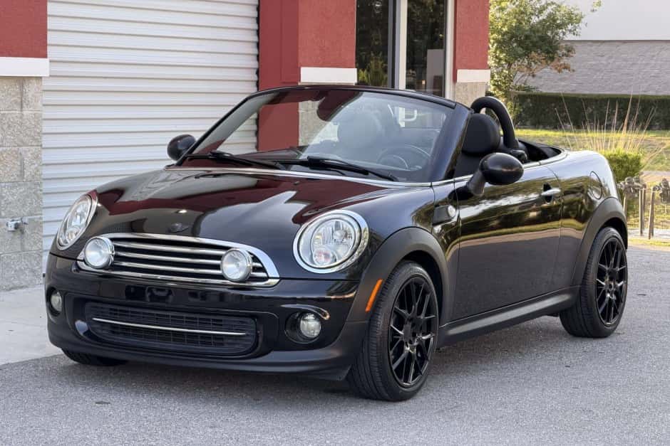 2013 Mini R58 & R59 Coupe & Roadster sold for $9,900