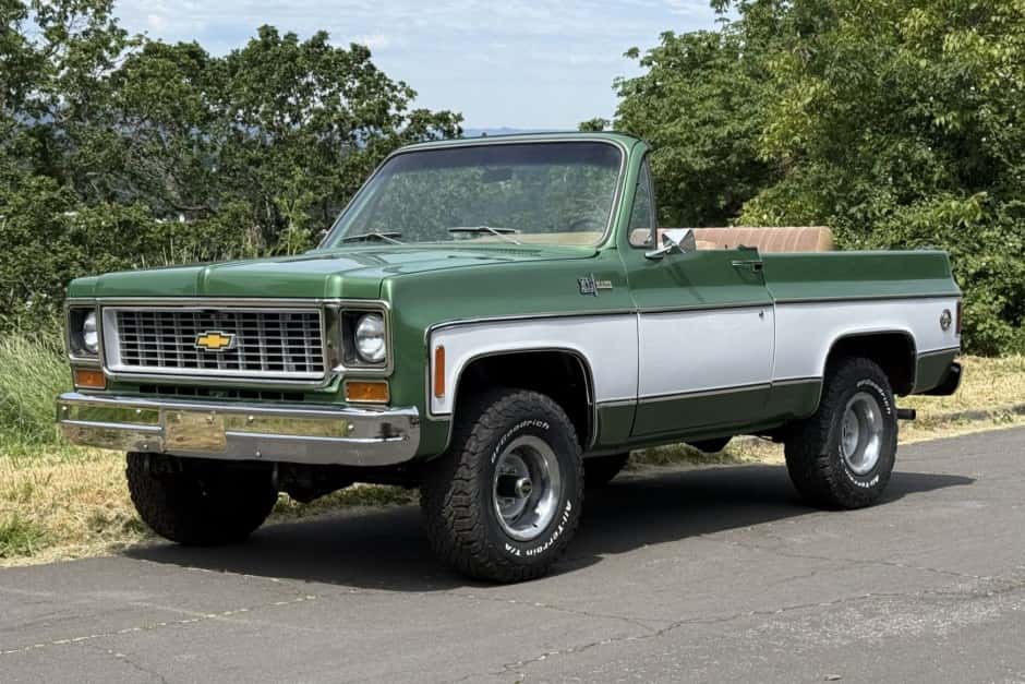1974 Chevrolet K5 Blazer 1973-1991 sold for $52,000