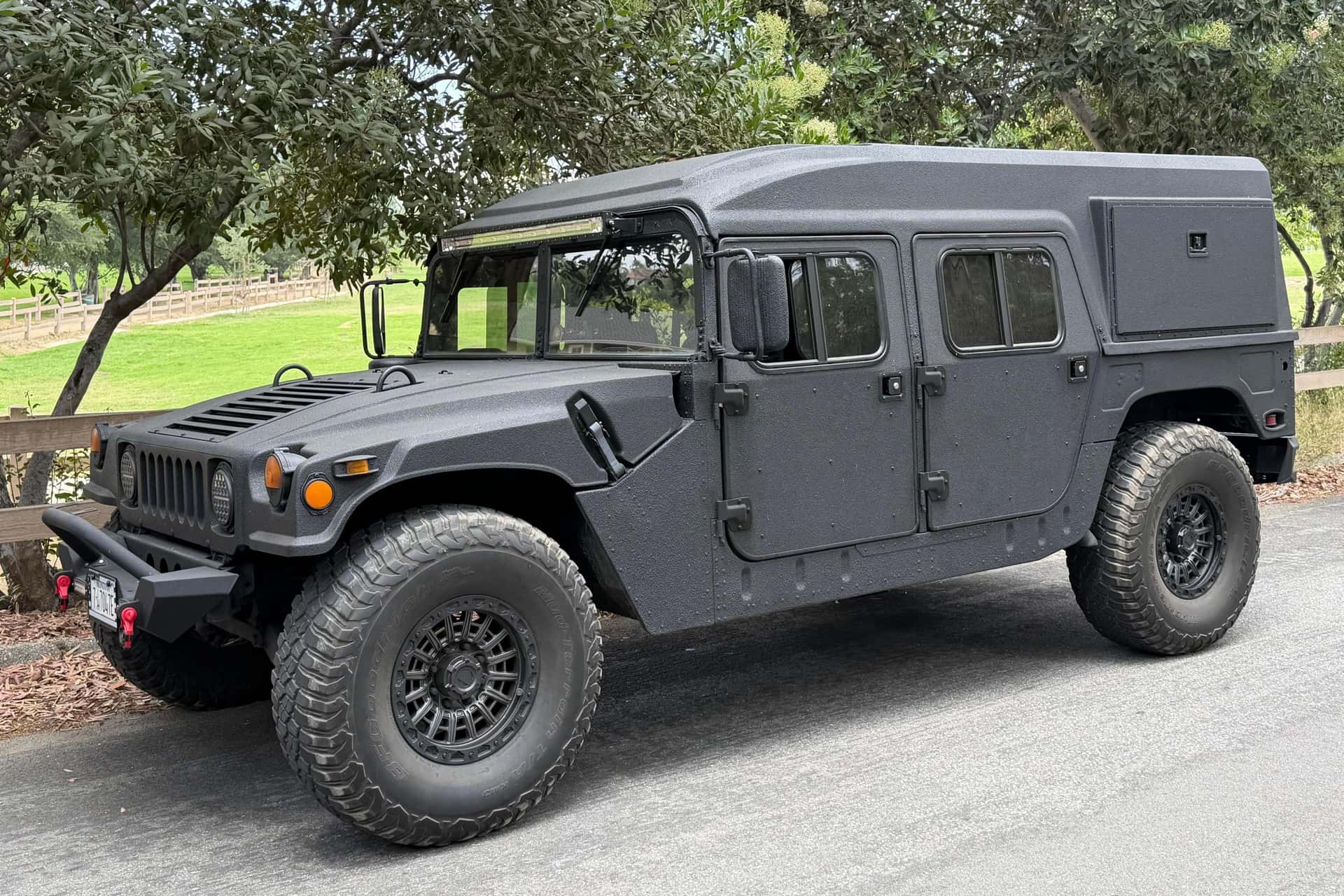 2006 AM General Hummer sold for $19,500