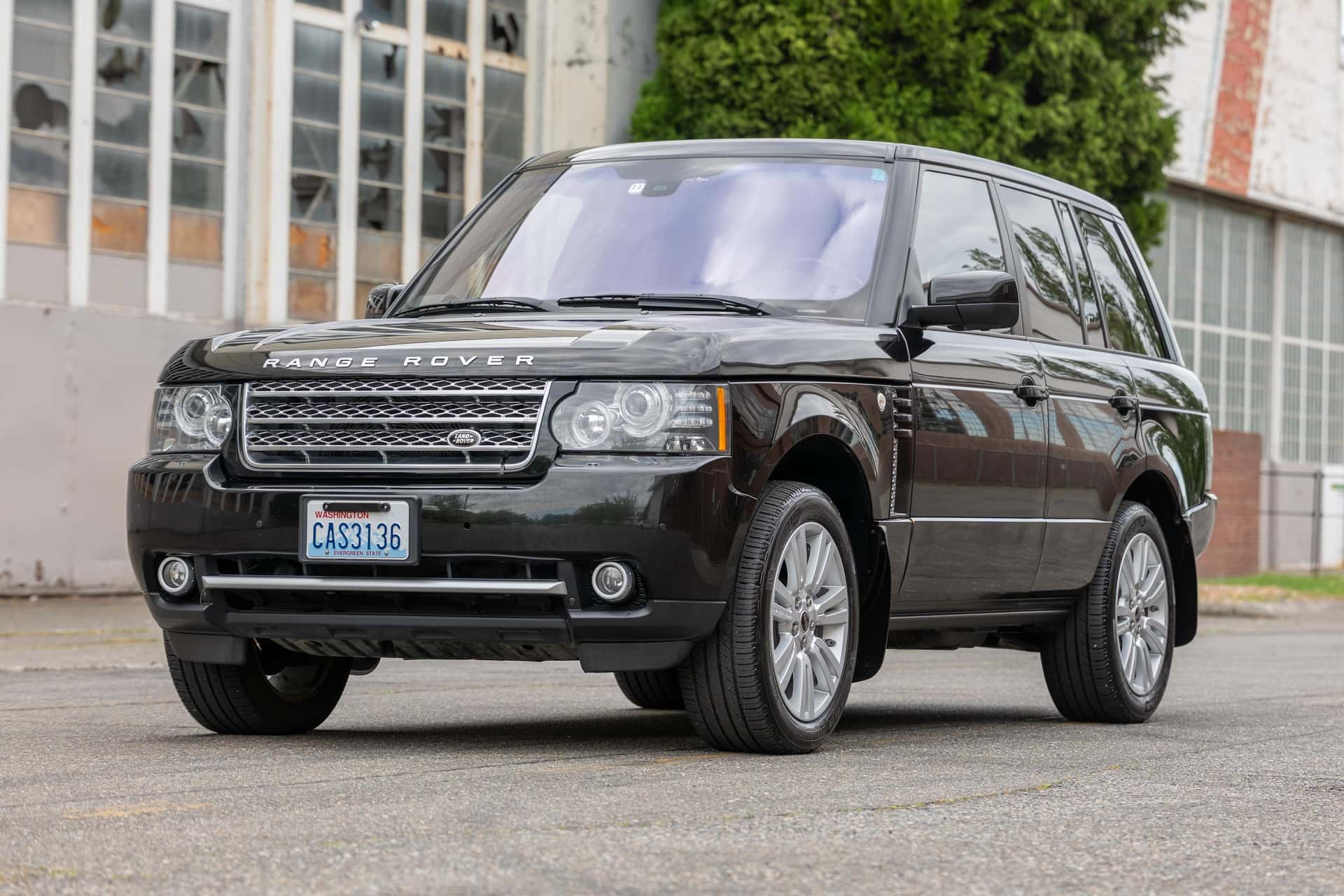 2012 Land Rover Range Rover sold for $8,300