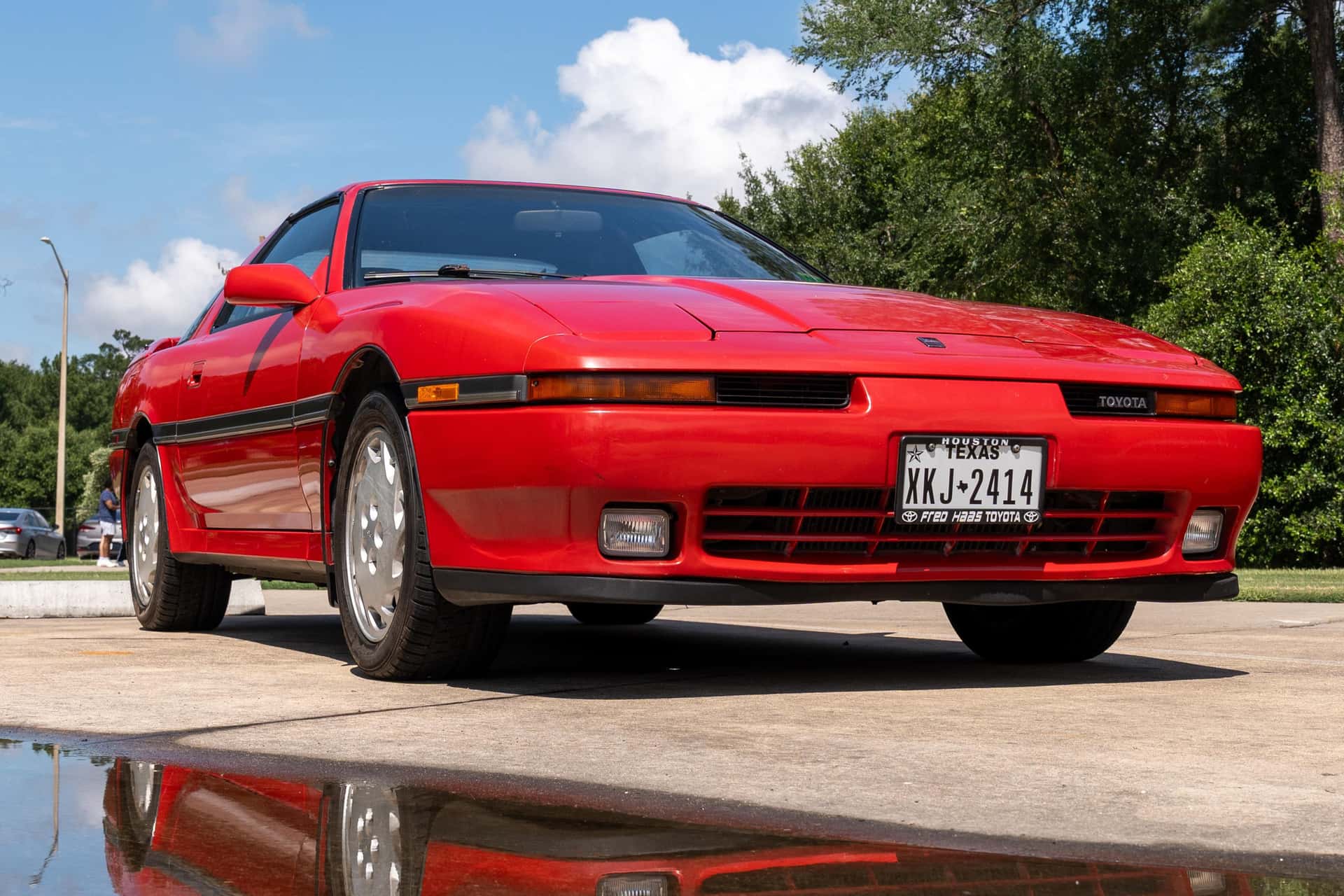 1989 Toyota Supra sold for $10,300