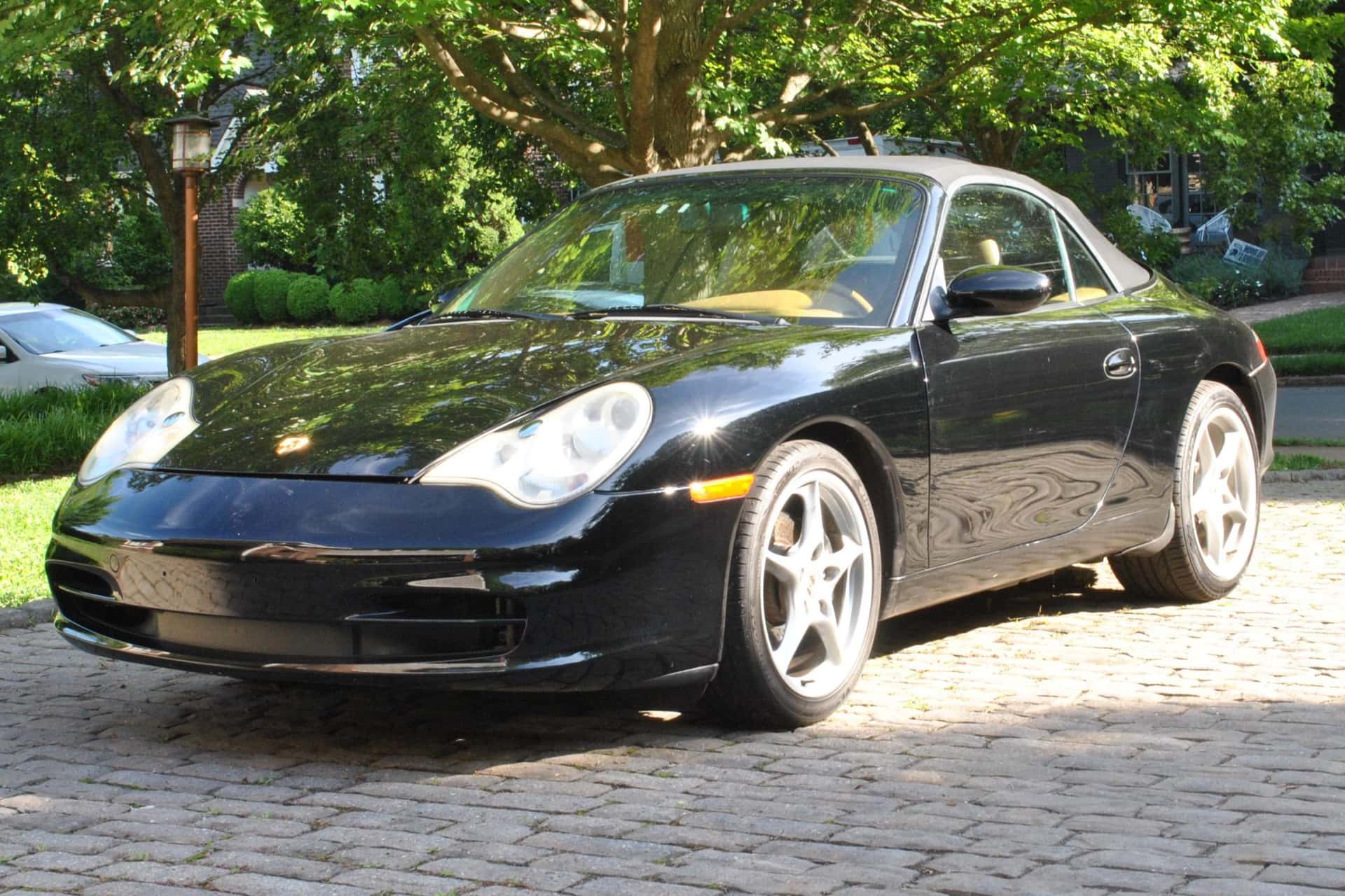 2002 Porsche 996 911 sold for $13,000