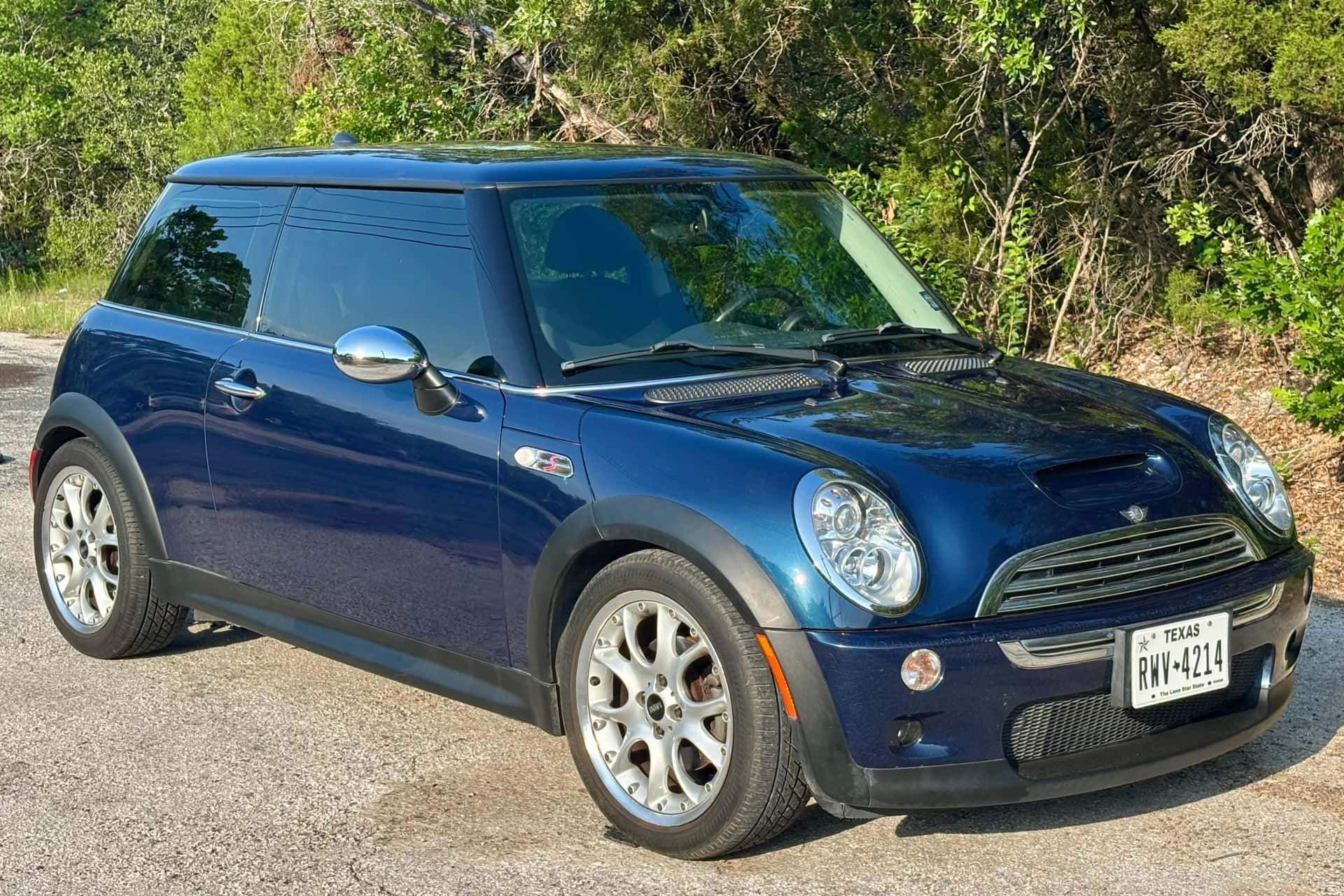 2006 MINI Cooper sold for $7,650