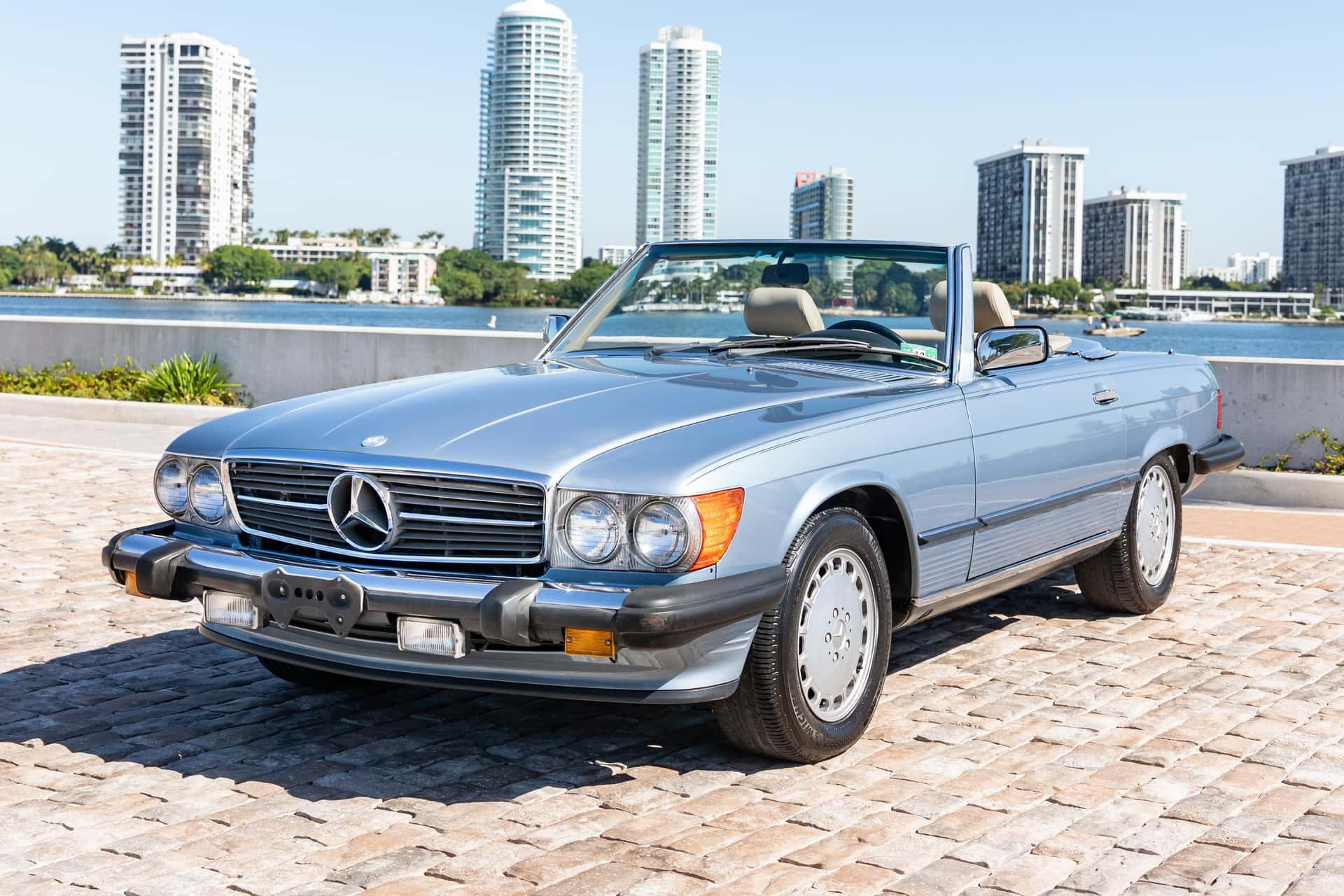 1989 Mercedes-Benz R107 SL sold for $16,250