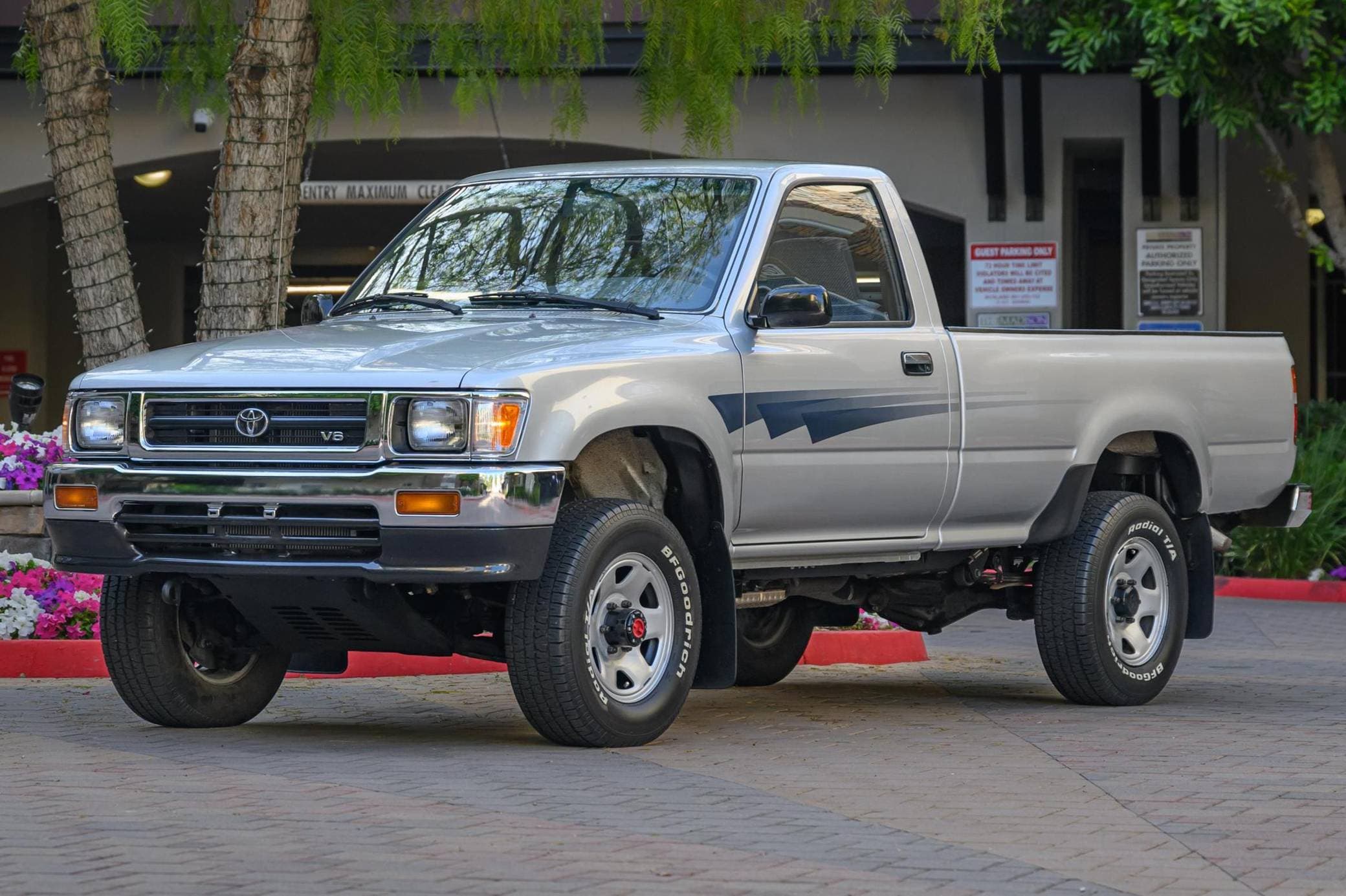 1992 Toyota Pickup sold for $27,000