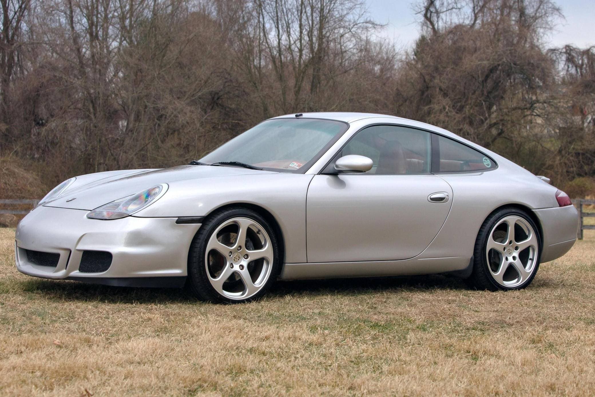 1999 Porsche 996 911 sold for $21,300