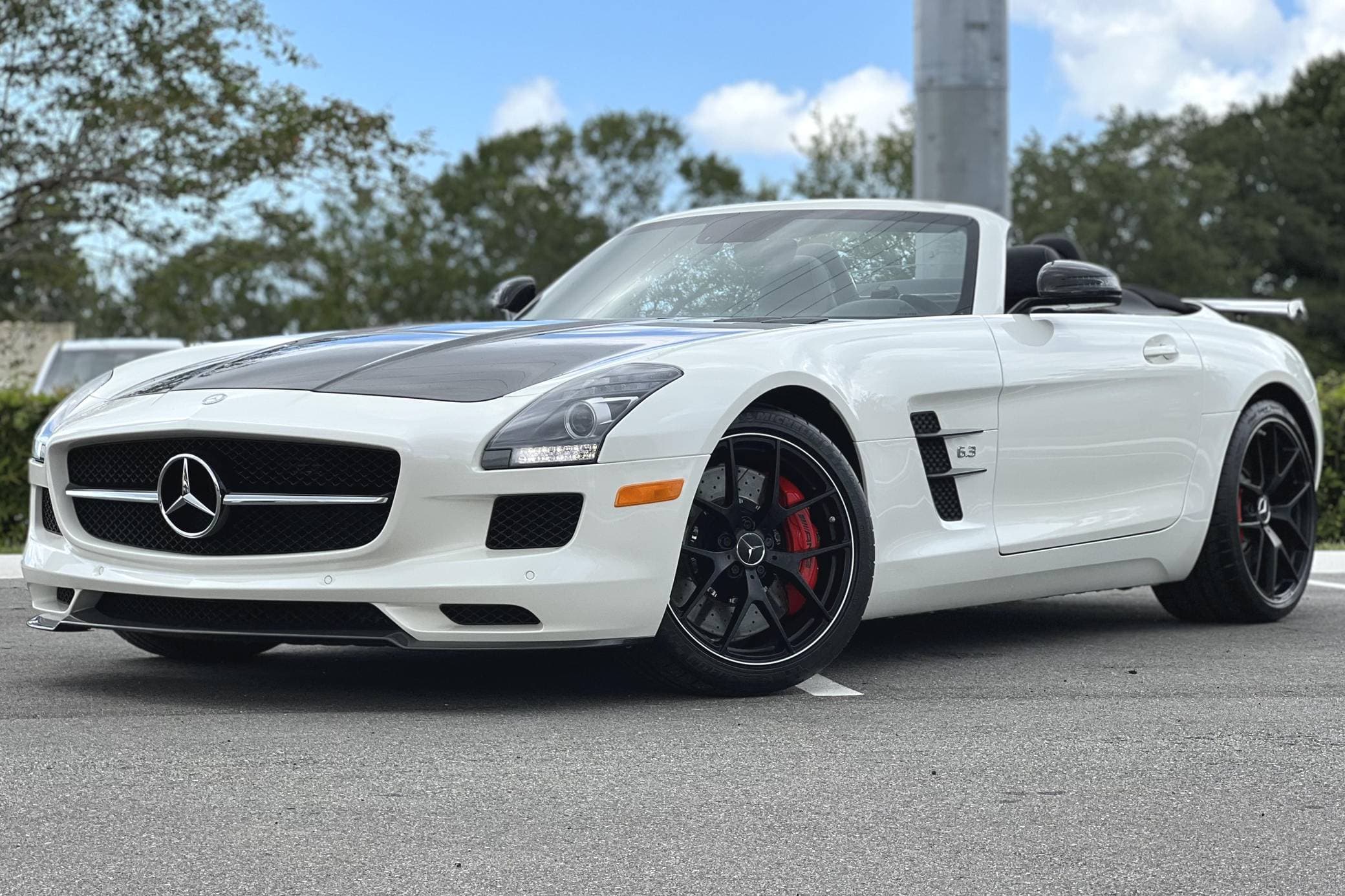 2015 Mercedes-Benz SLS AMG sold for $212,151