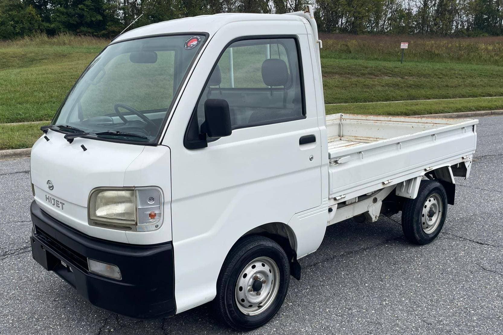 1999 Daihatsu Hijet sold for $5,600