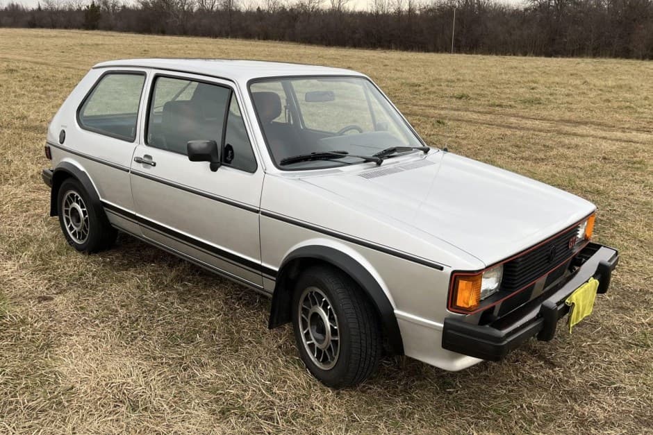 1983 Volkswagen GTI Mk1 sold for $9,525