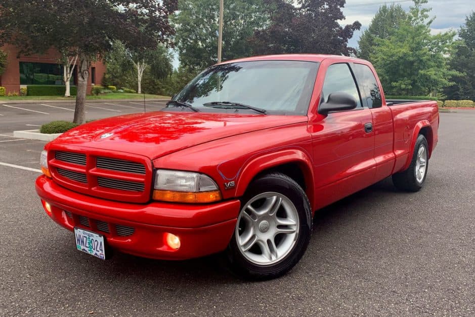 1999 Dodge Dakota (1997-2004) sold for $7,700