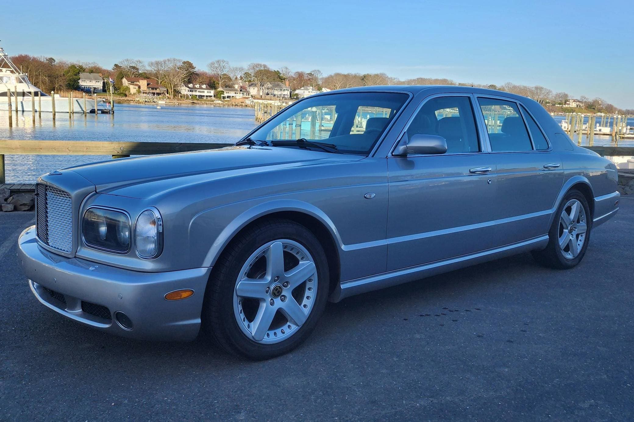 2002 Bentley Arnage sold for $18,000
