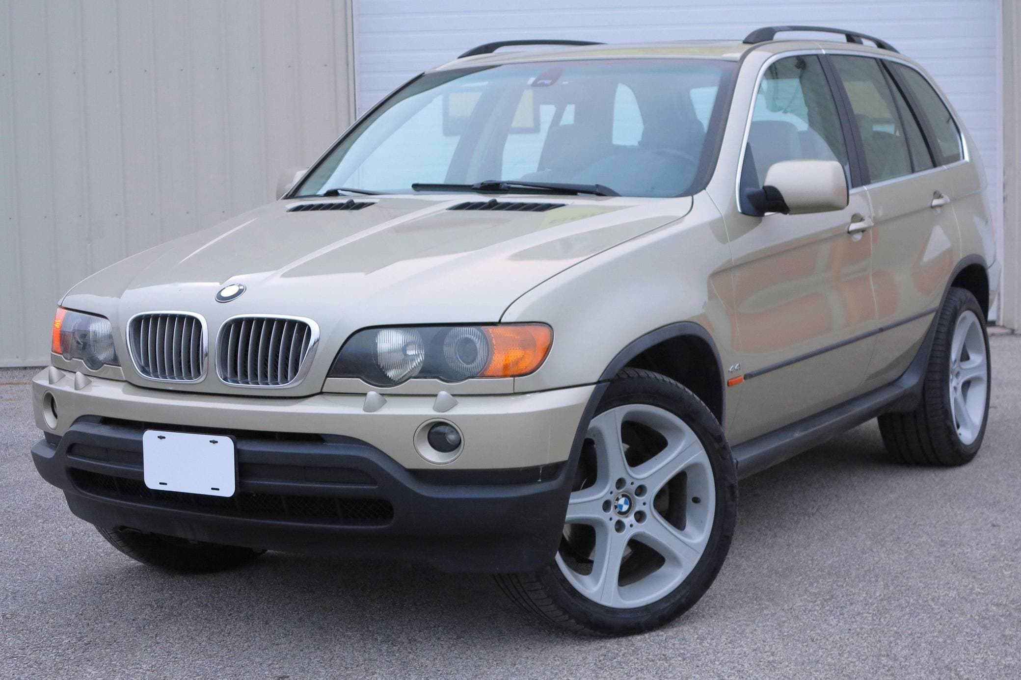 2000 BMW X5 sold for $4,000