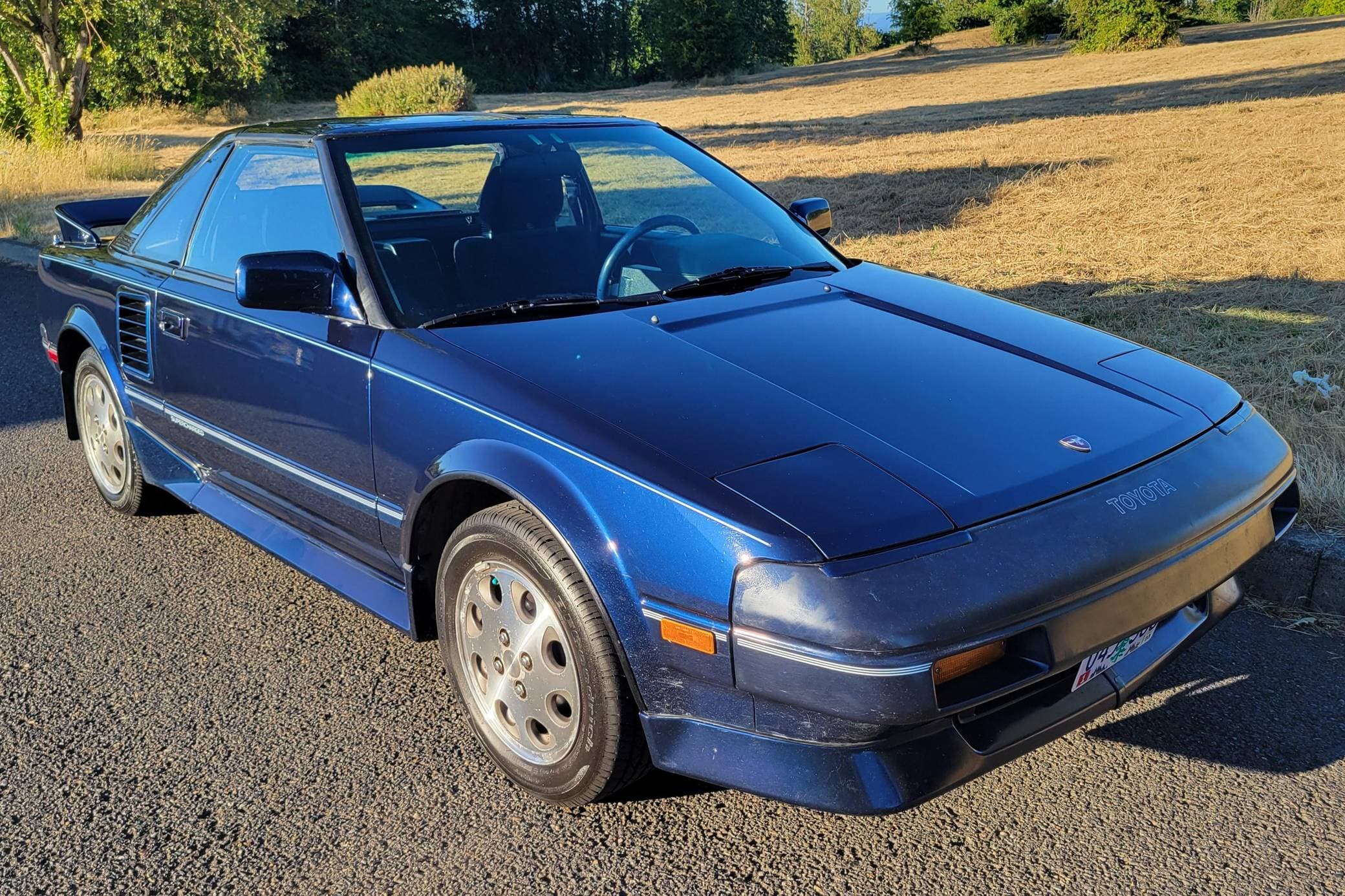 1989 Toyota MR2 sold for $9,700