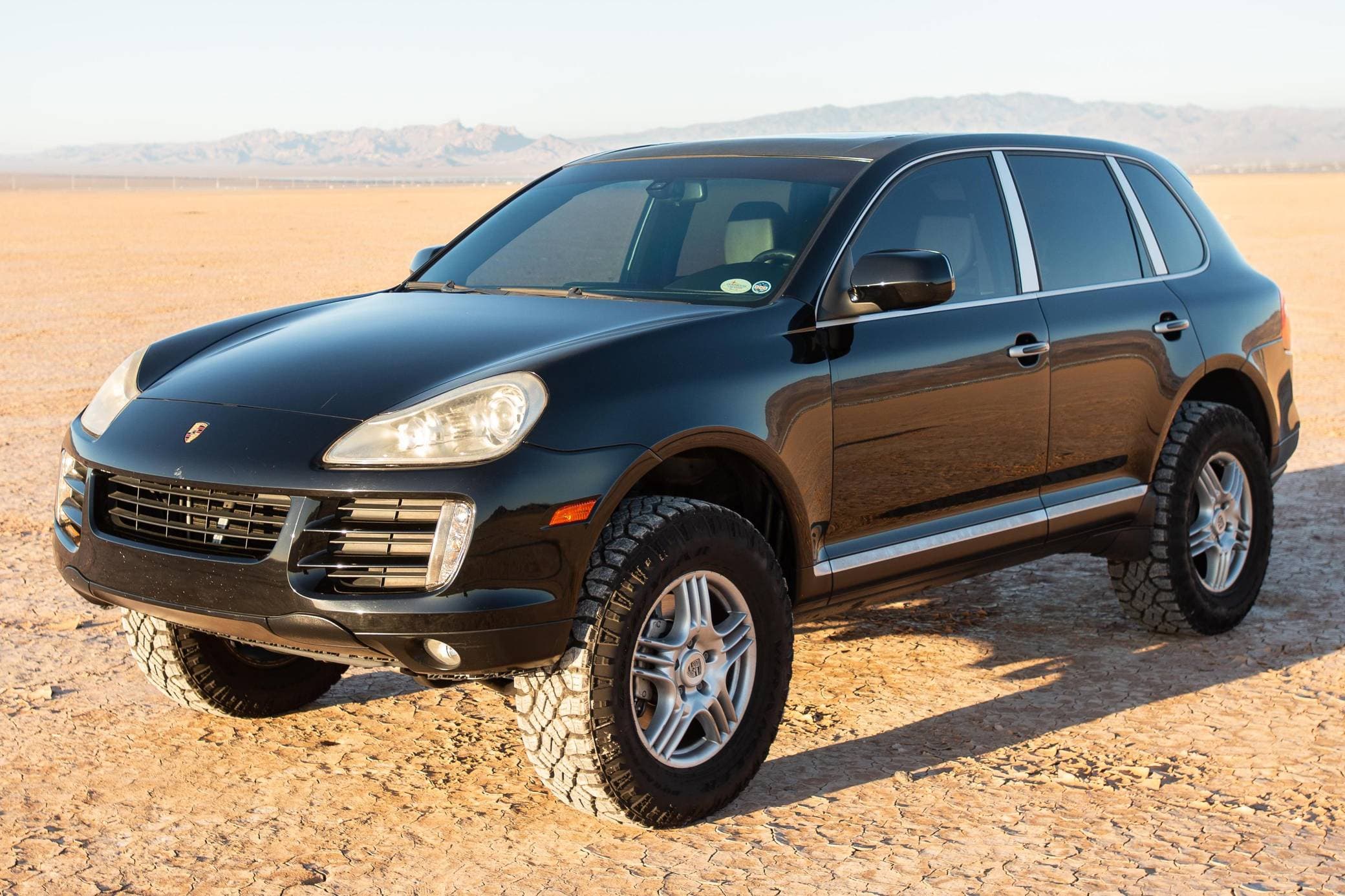 2008 Porsche Cayenne sold for $8,600