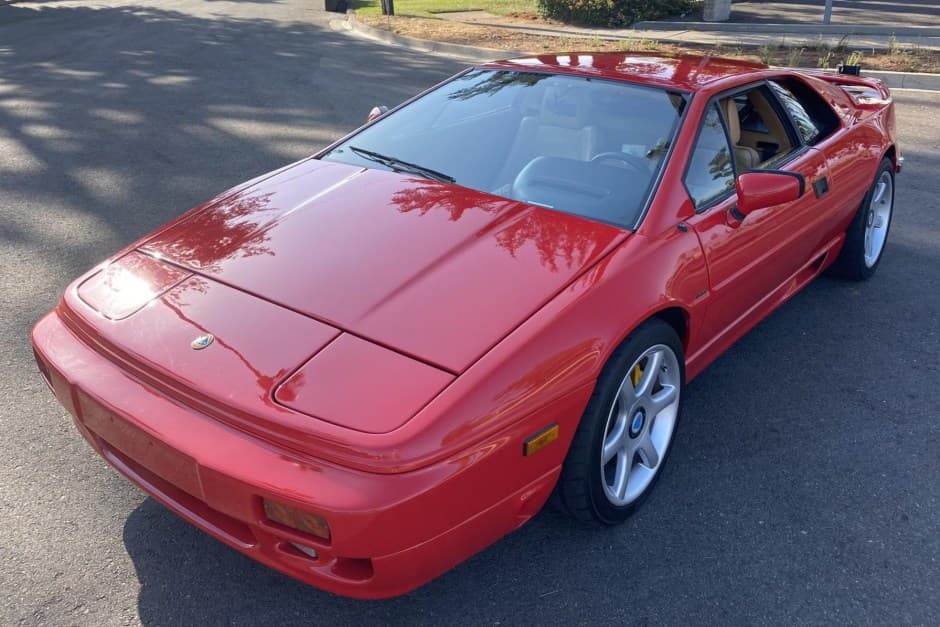 1989 Lotus Esprit sold for $25,250