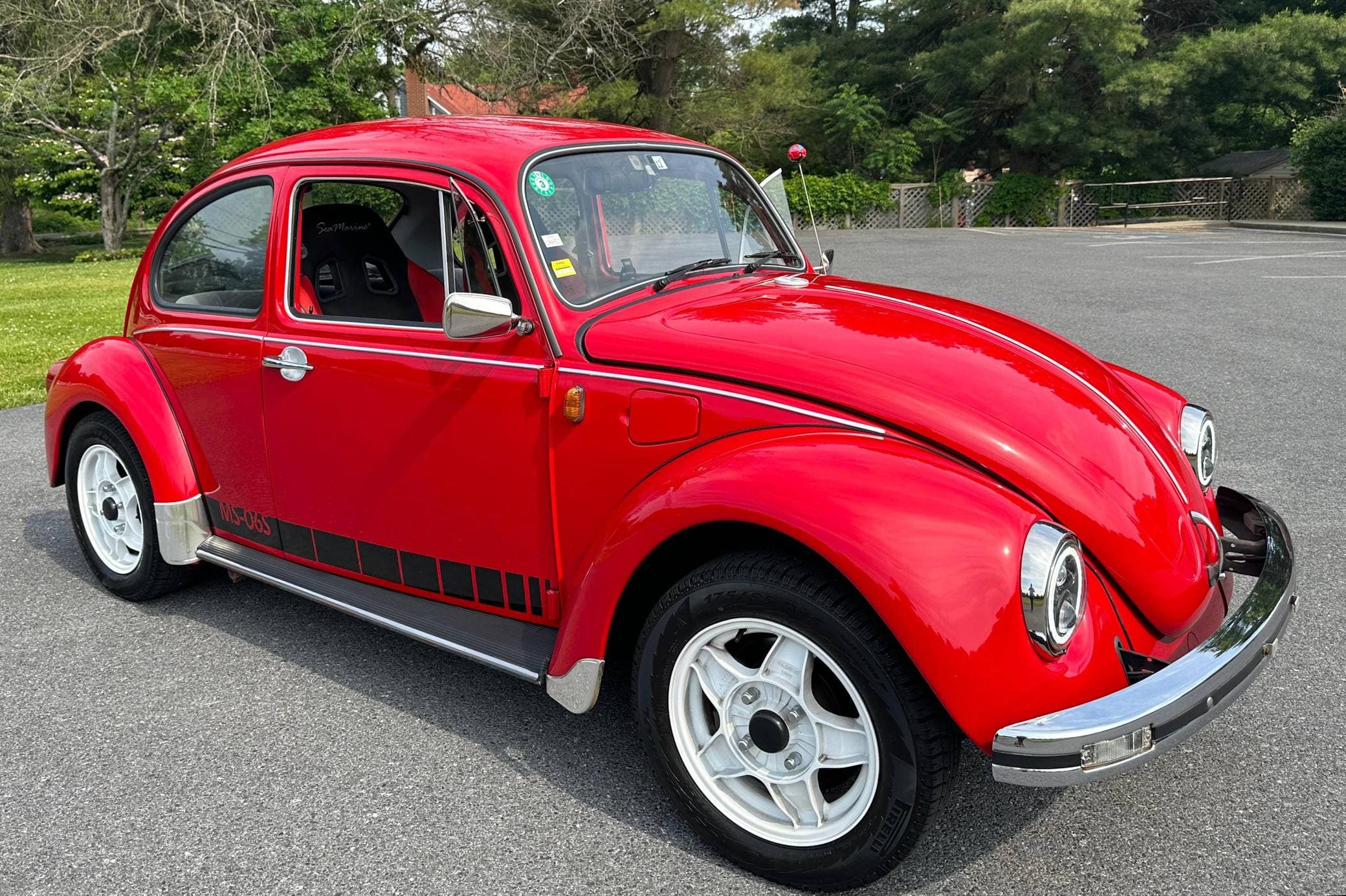 1997 Volkswagen Beetle sold for $8,633